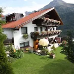 Haus Sonnenhang Guest house