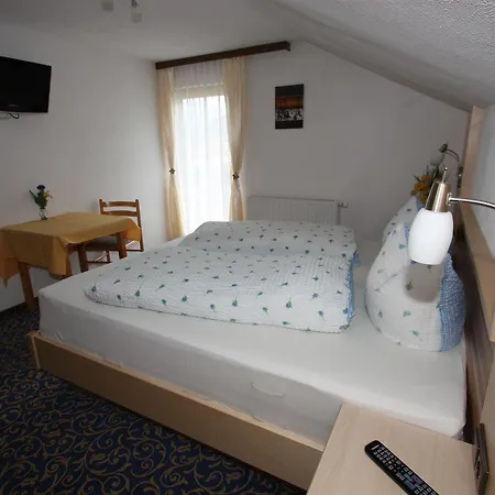Haus Sonnenhang בית הארחה